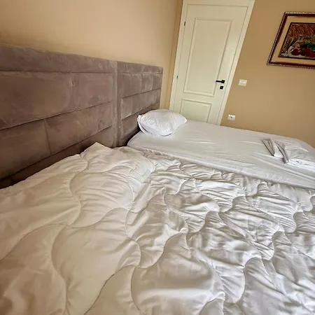 Ajan Alushani * Golem (Tirana)