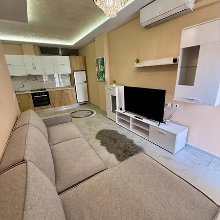 Ajan Alushani Apartamento Golem (Tirana)