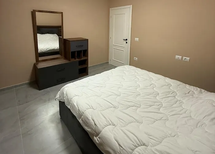 Apartamento Ajan Alushani