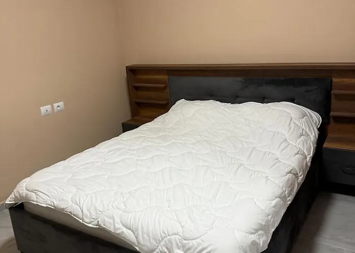 Apartamento Ajan Alushani