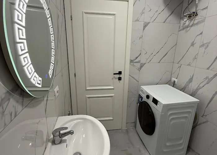 Ajan Alushani * Golem (Tirana)