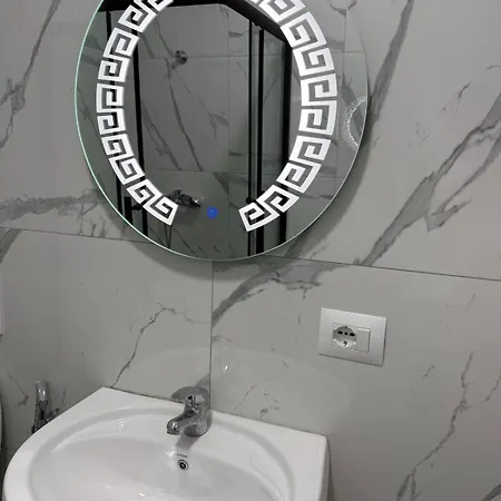 Ajan Alushani Apartament