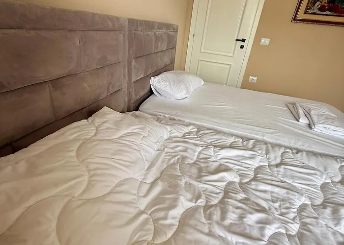 Ajan Alushani * Golem (Tirana)